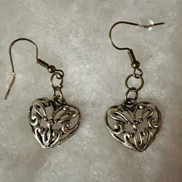 Dangling Heart Earrings in an Antique Metal Intricate Design - Picture 1 of 4